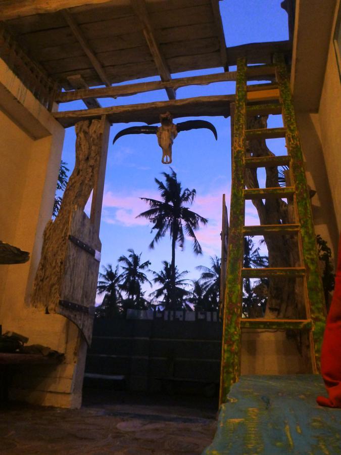 Gipsy Backpackers Hostel Gili Trawangan Exterior photo